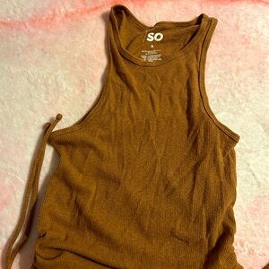 brown tank top